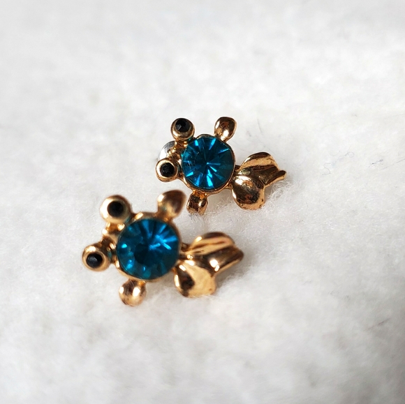 Fish Earrings - Picture 1 of 3